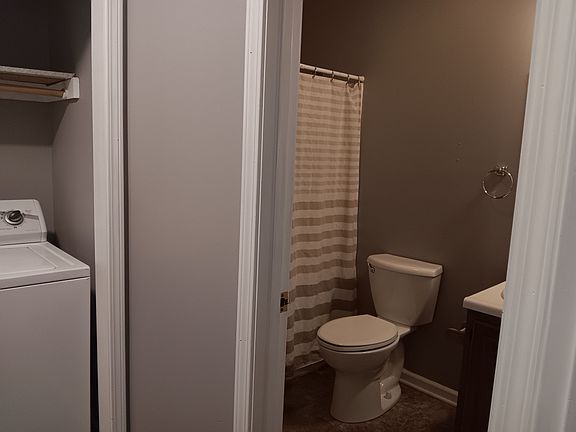 2nd image of 627 E Franklin St #627