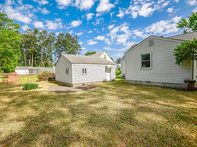 209 Pennington Blvd — Photo 8