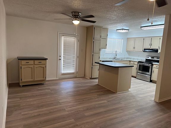 2nd image of 2514 W 21st St