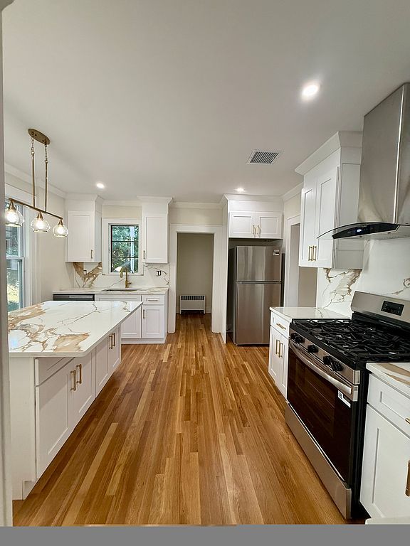 155 Moody Ave - Property Image