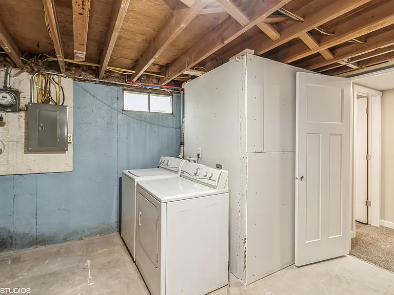413 SW Westlawn Dr — Photo 21