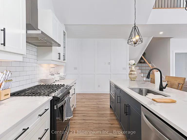 160 Sycamore St — Photo 16
