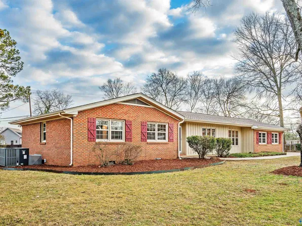 1300 Woodside Dr, Athens, AL 35613