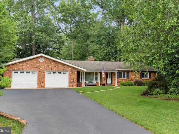 12410 Castner Ct, Fairfax, VA 22030
