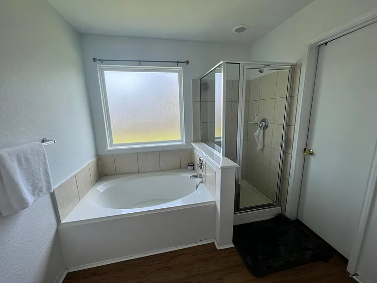 8715 Leadore Dr — Photo 7