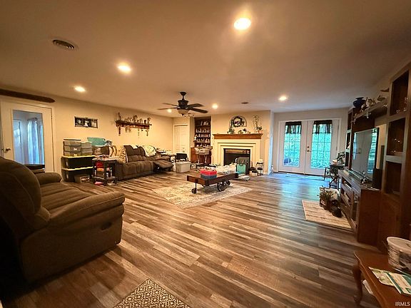 4th image of 2433 N Church Rd