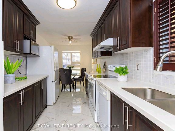 5th image of 19 Ashurst Cres N