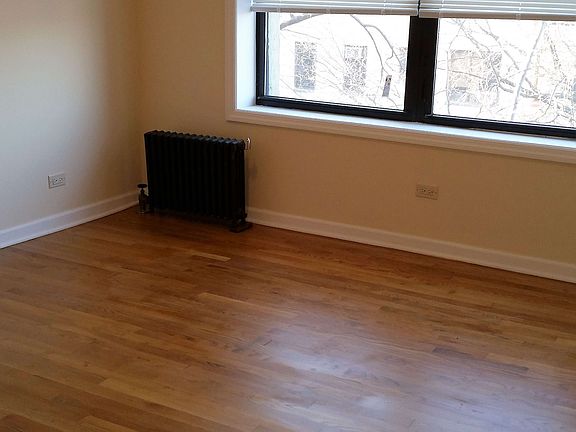 2nd image of 2417 28th St APT 4A