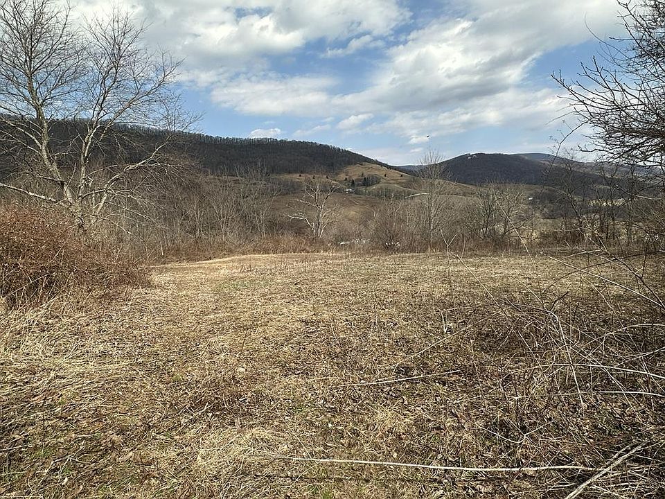 1st image of 215 Squire Dr