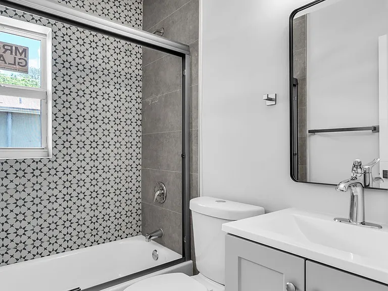 351 NE 82nd St #1 — Photo 28