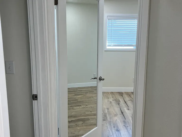 908 Apricot Ave — Photo 8