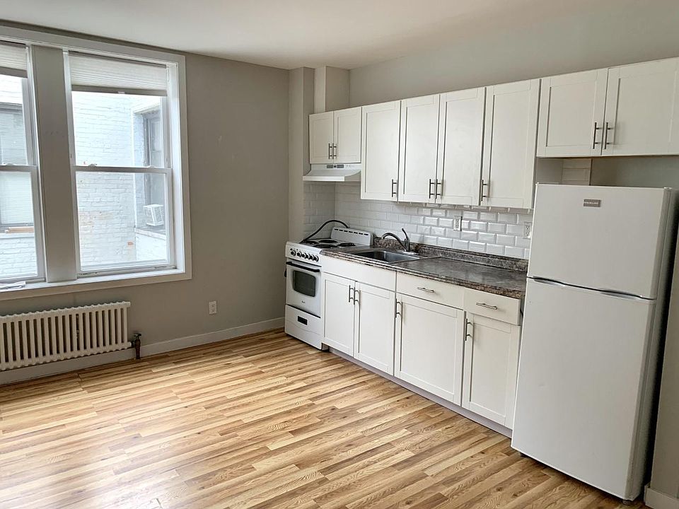 1st image of 215 E Broadway #Kk