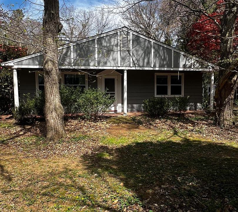 1st image of 1915 Cherry Rd
