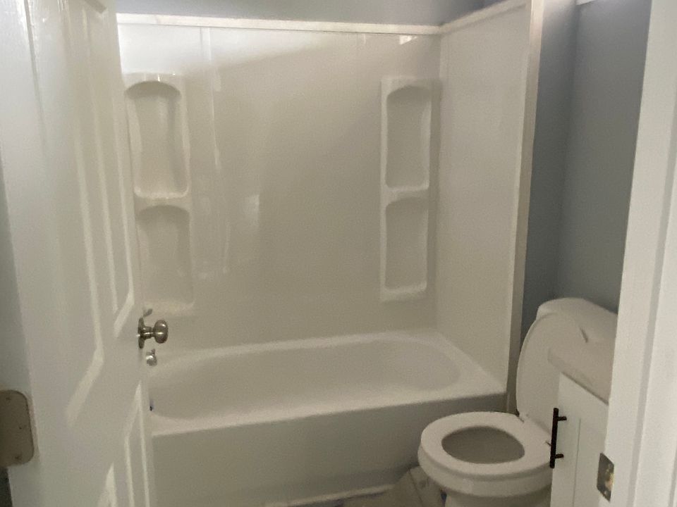 1st image of 2563 N View Ave