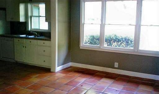 5th image of 425 Freyer Dr