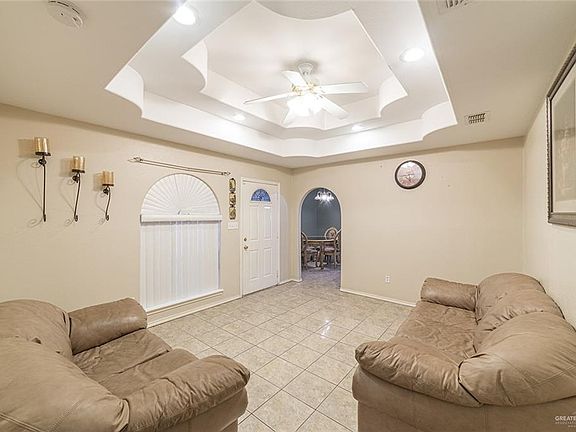 3rd image of 501 W Eagle Ave