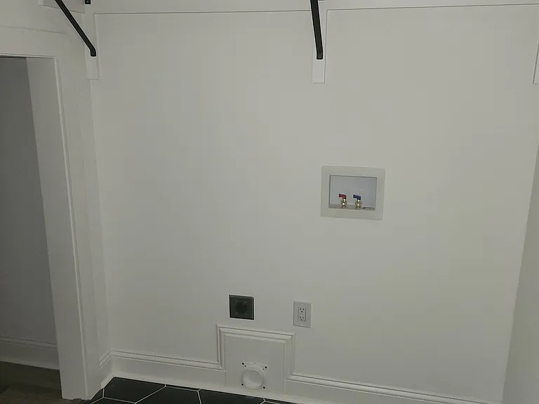 2033 Conti St — Photo 12