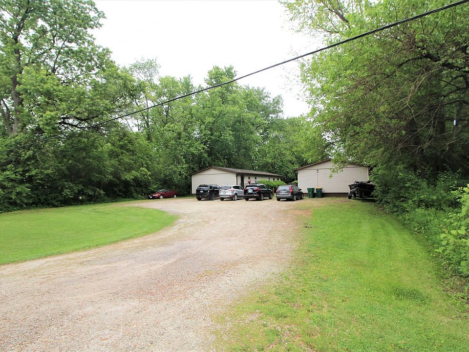 2nd image of 701-711 W Bergera Rd