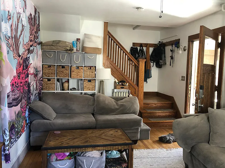 938 E Mifflin St — Photo 3