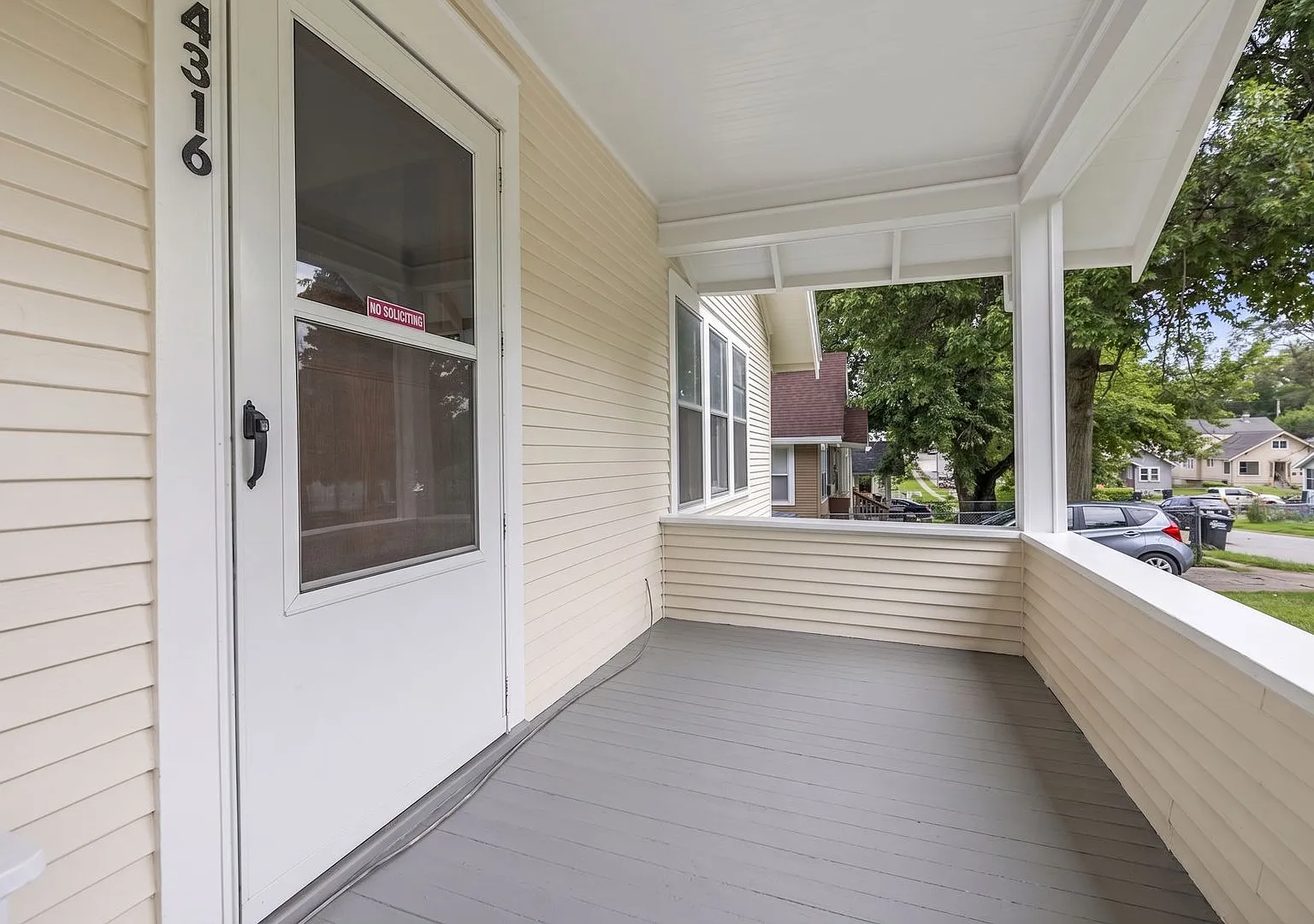 Updated 3-Bedroom House with Yard - North Omaha — Photo 3