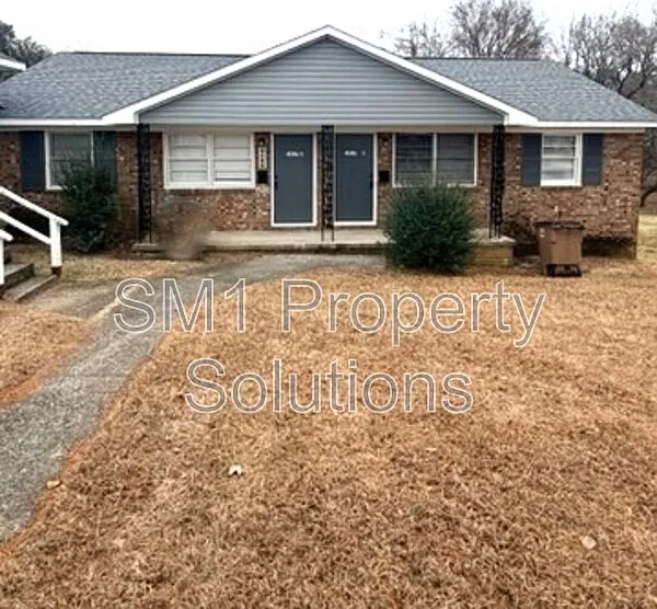 1417 Ardmore Dr #D — Photo 3