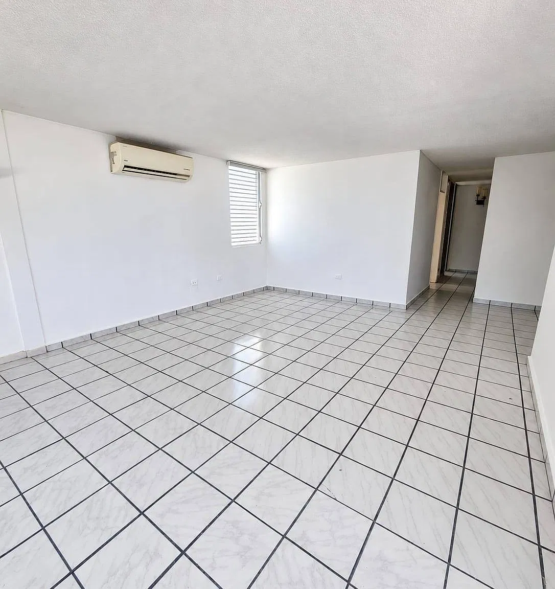 3 bed, 2.0 bath, 1150 sqft, $1,250 — Photo 2