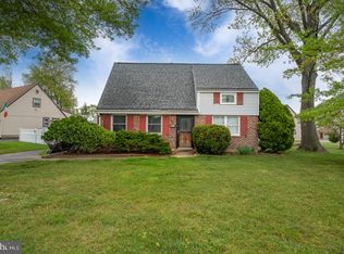 2815 Armstrong Ave, Holmes, PA 19043