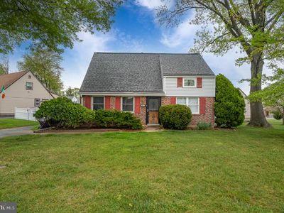 2815 Armstrong Ave, Holmes, PA, 19043