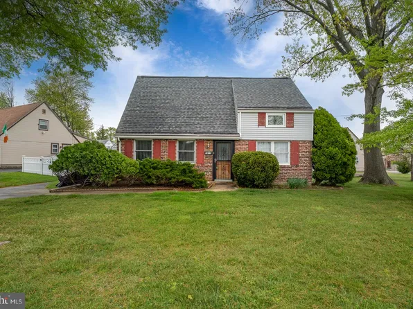 2815 Armstrong Ave, Holmes, PA 19043