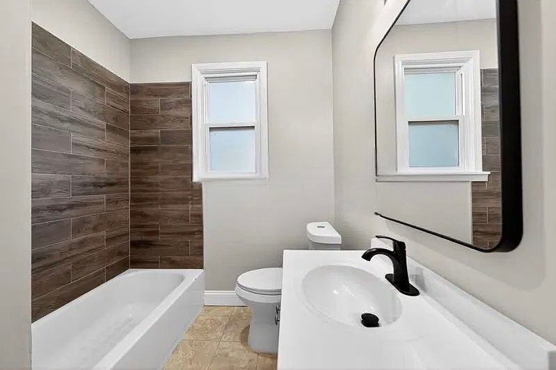 1st image of 34 Lee Ave #2