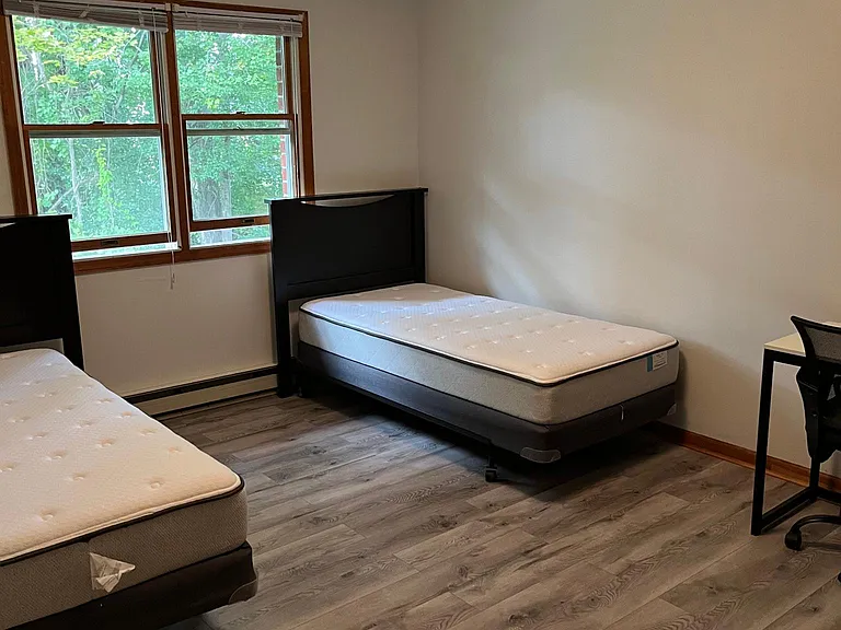 34 Whitney Pl #4 — Photo 9