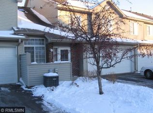 2354 Oakridge Cir, Hudson, WI 54016