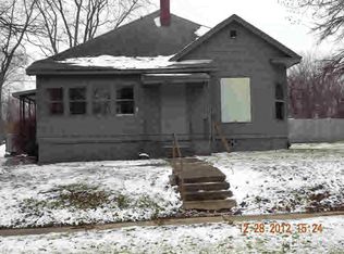 200 Chicago St, Alvin, IL 61811