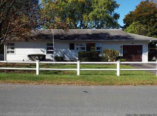 7 Simmons Dr, Saugerties, NY 12477