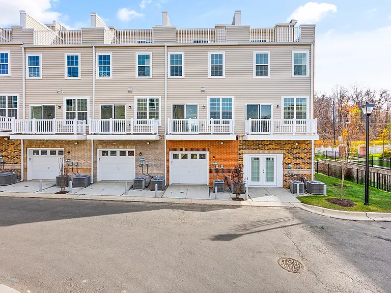 9614 Weshire Dr — Photo 14