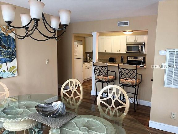 3rd image of 21 S Forest Beach Dr APT 201