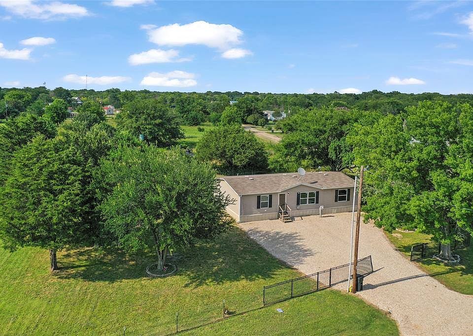 1st image of 369 Lake Shore Ln