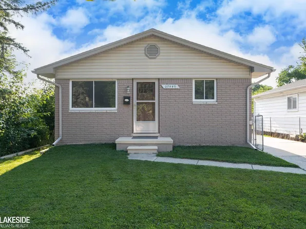 27449 Groveland St, Madison Heights, MI 48071