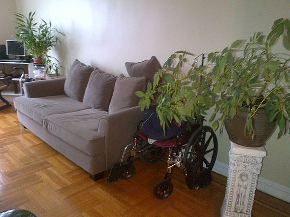 4th image of 3626 Kings Hwy APT 4B