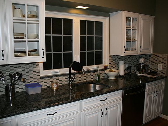 2nd image of 9905 Arden St