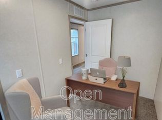 2301 SW Oralabor Rd #15, Ankeny, IA 50023