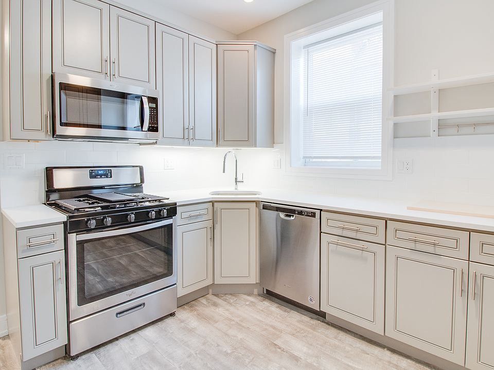1st image of 1667 N Richmond St #1F