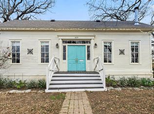 409 N North Main St, Burnet, TX 78611