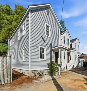 7 Lapps Ct, Charleston, SC 29403