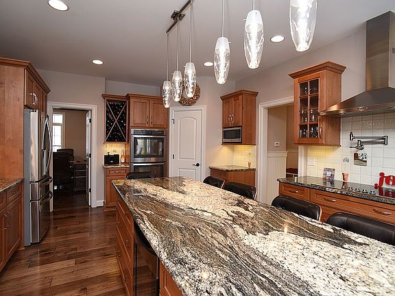 Kitchen- granite countertops