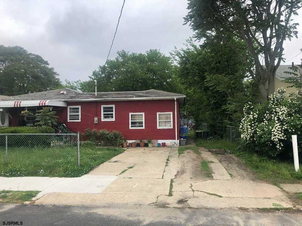 2nd image of 122 W Edgewater Ave