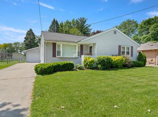 7214 Palm Dr, Urbandale, IA 50322