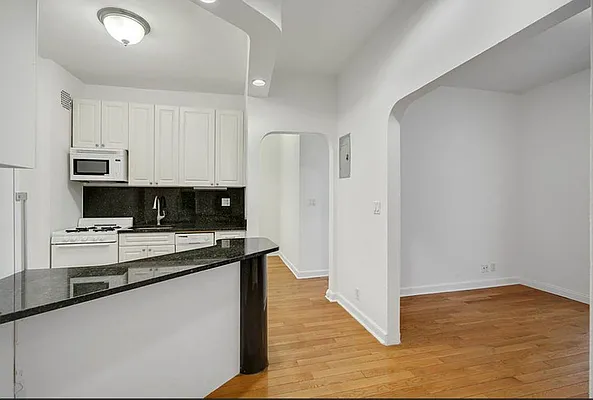 Rented by CitySites Real Estate Group | media 10