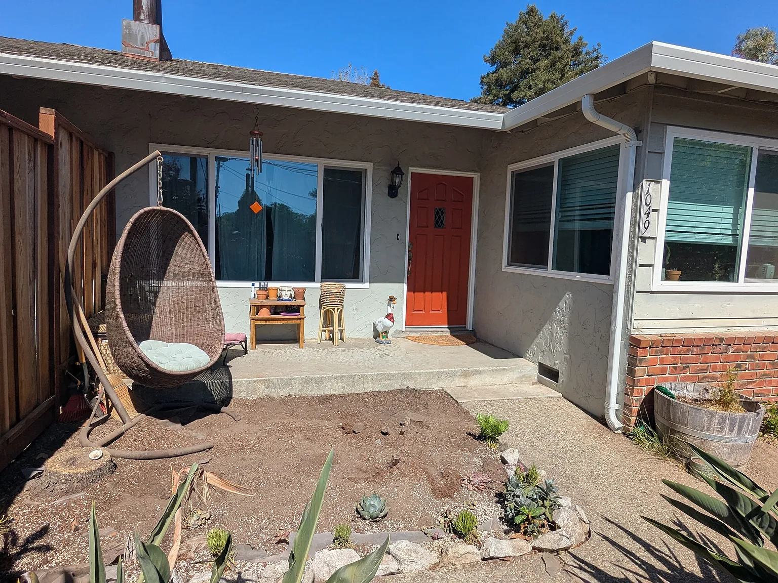 3 bed, 1058 sqft, $3,800 — Photo 2