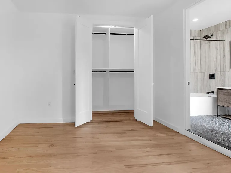 251 W 92nd St #7B — Photo 6